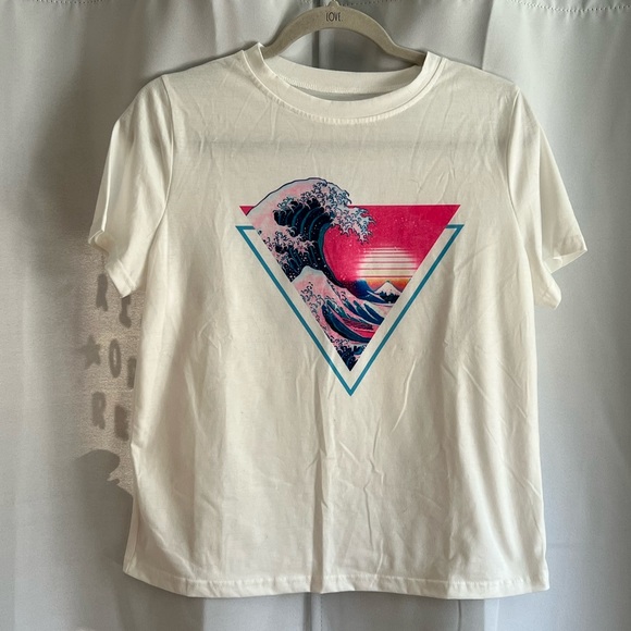 Graphic Print Crew Neck Tee - Picture 2 of 4